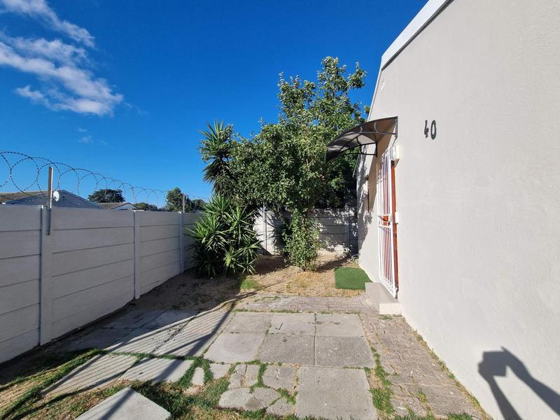 To Let 2 Bedroom Property for Rent in Kleinbegin Western Cape